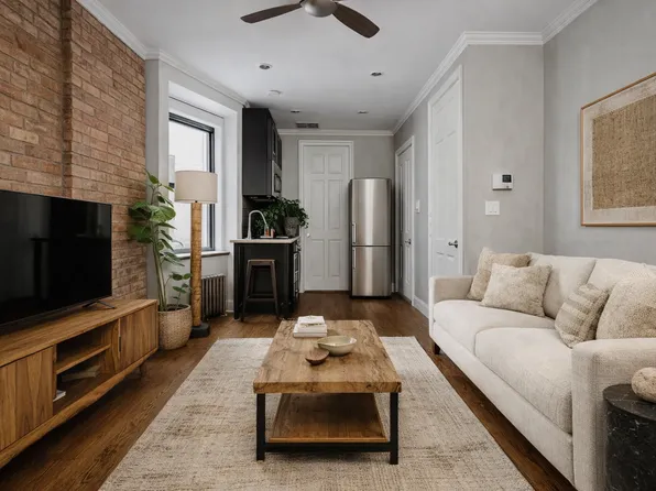 302 West 11th Street image 1 of 1