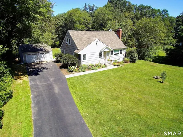 18 Head Of Meadow Road, Newtown, CT 06470