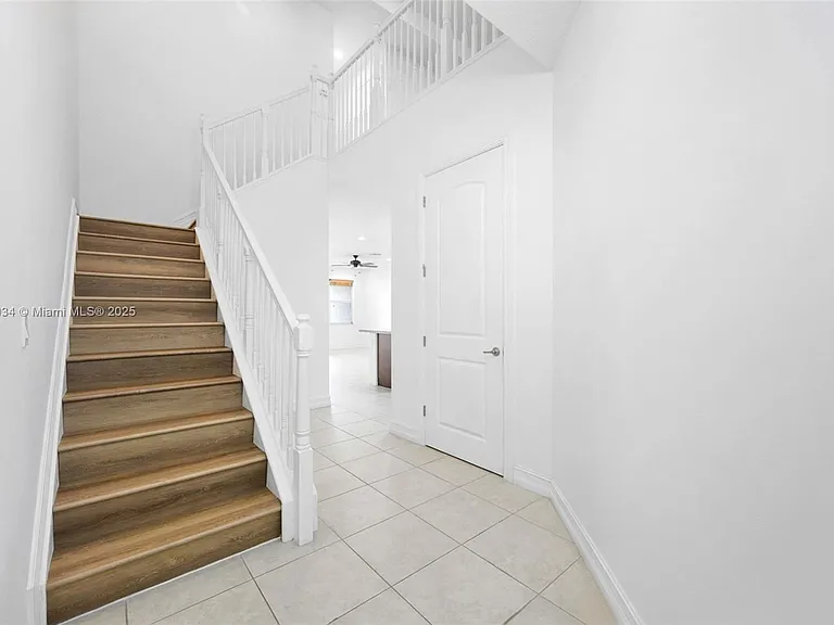 11941 Park Central — Photo 7