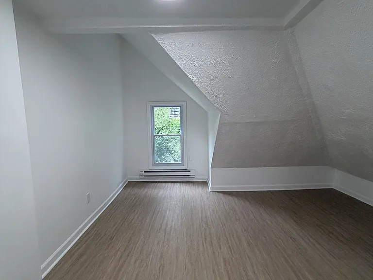 1139 E 74th St #1137 — Photo 11