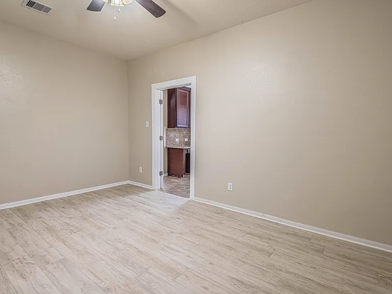 3318 Cactus Heights Ln — Photo 8