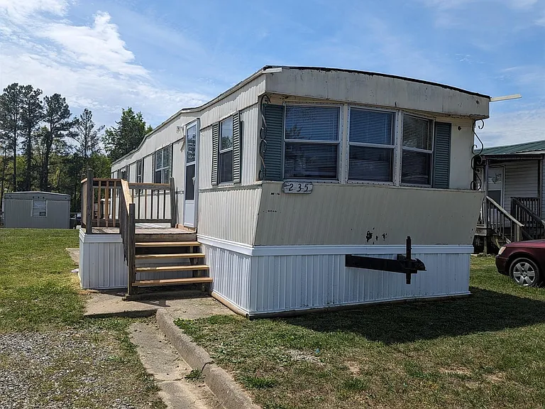 154 Callaway Ln — Photo 11