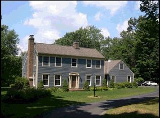 28 Three Point Pl, Newburgh, NY 12550