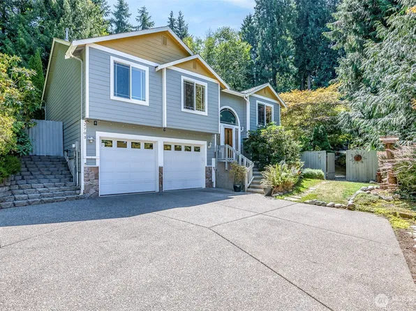 2703 5th Street SW, Puyallup, WA 98373