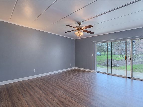 3rd image of 1024 Hidden Landing Trl APT A