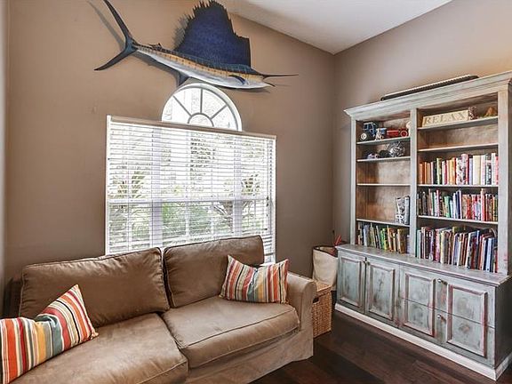 5th image of 9702 Hidden Cove Ct