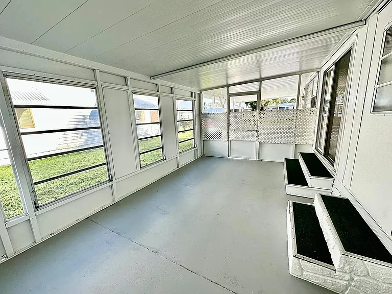 914 Pecan Cir — Photo 13