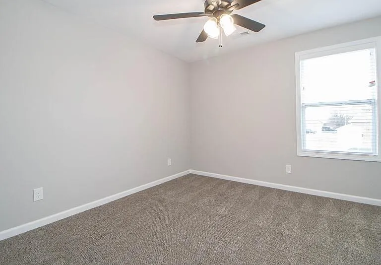 1115-E4 Hillwood Dr — Photo 22