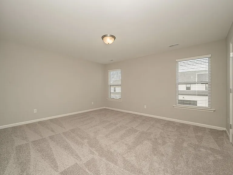 33 Wingtip Ct — Photo 32