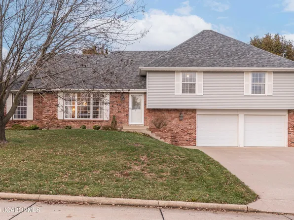 7118 Stonebridge Park Dr, Jefferson City, MO 65109