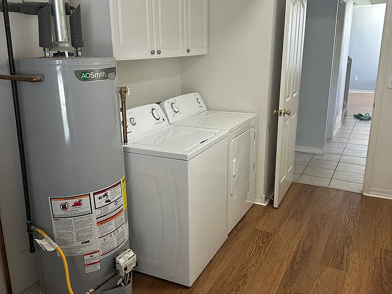2302 Windstone Dr — Photo 16