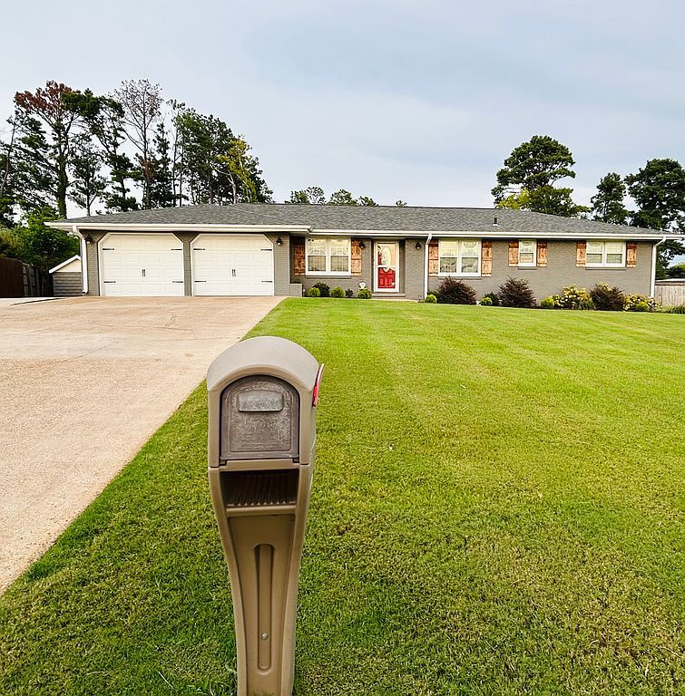 104 Mary Lee Dr - Property Image