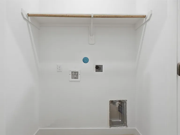 5921 Mountwood St #B — Photo 12