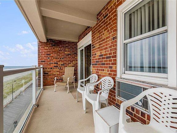 3rd image of 370 W Broadway APT 5E
