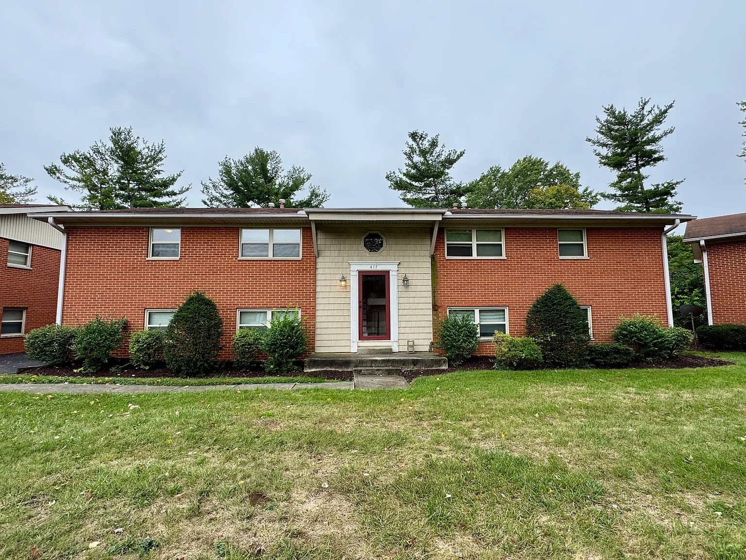 2 bed, 800 sqft, $1,200 — Photo 1