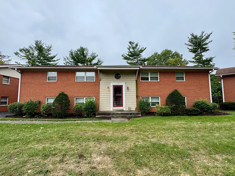 497 E Stafford Ave #A