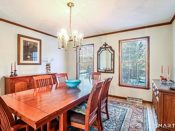 3rd image of 185 Quaker Farms Road