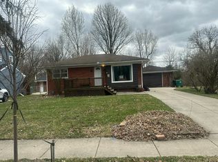 30593 Elmwood St, Garden City, MI 48135