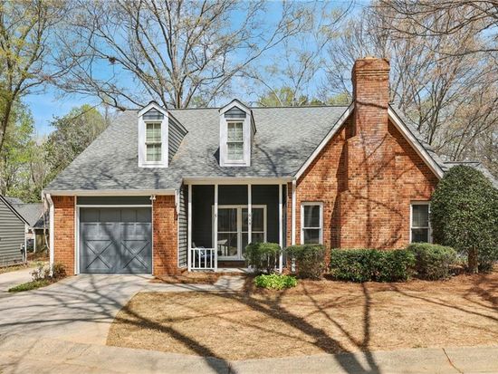 615 Roswell Green Ln, Roswell, GA 30075