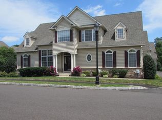 816 E Kennedy Rd, North Wales, PA 19454