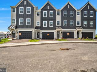 4 Morgan Cir, Carlisle, PA 17015