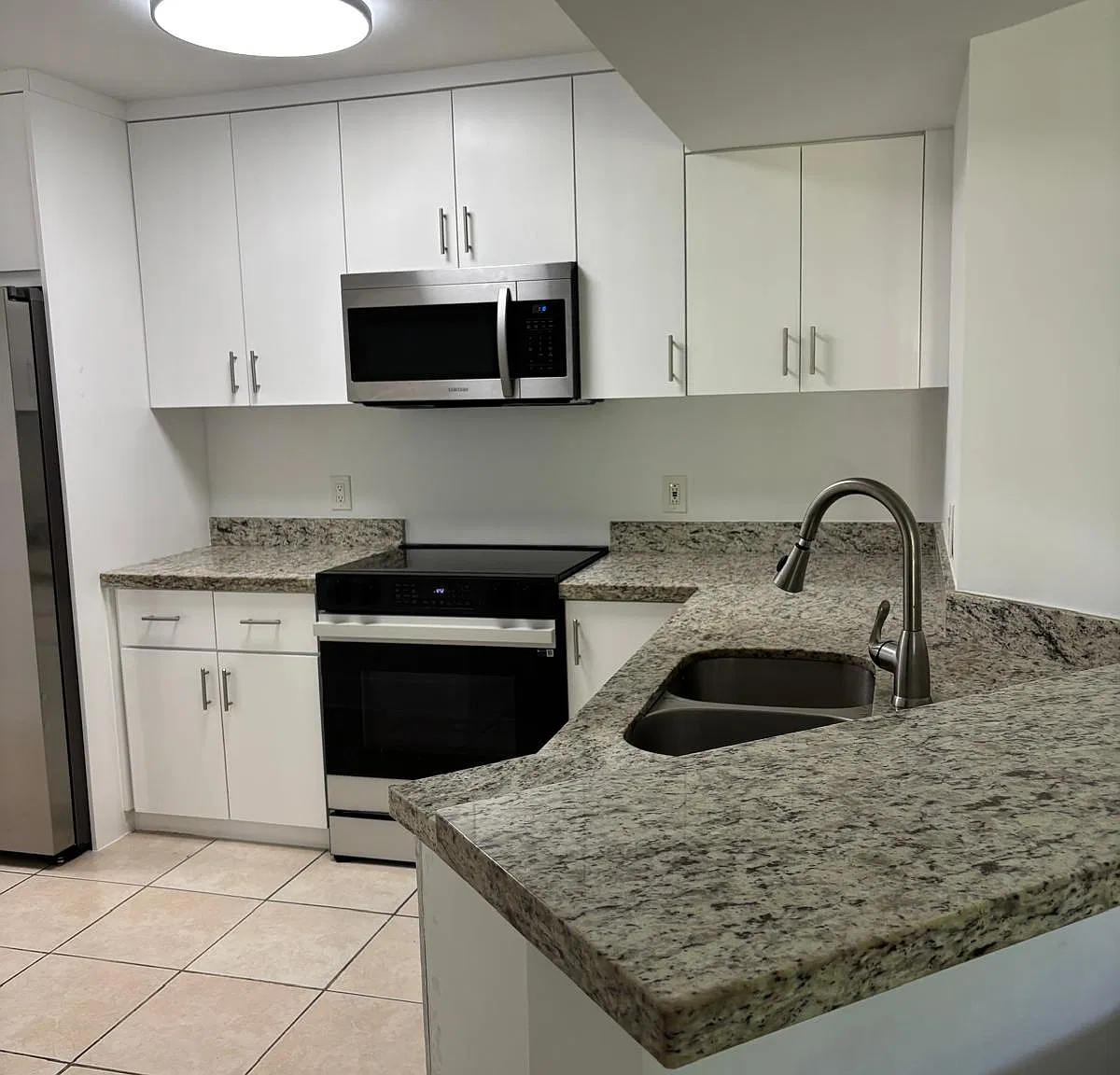 3 bed, 1166 sqft, $2,600 — Photo 2