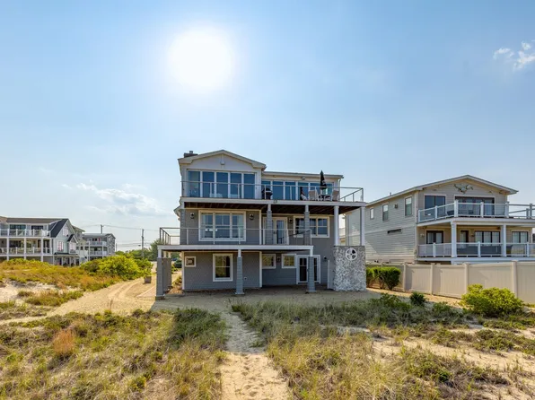 9 Merrimac Street, Seabrook, NH 03874