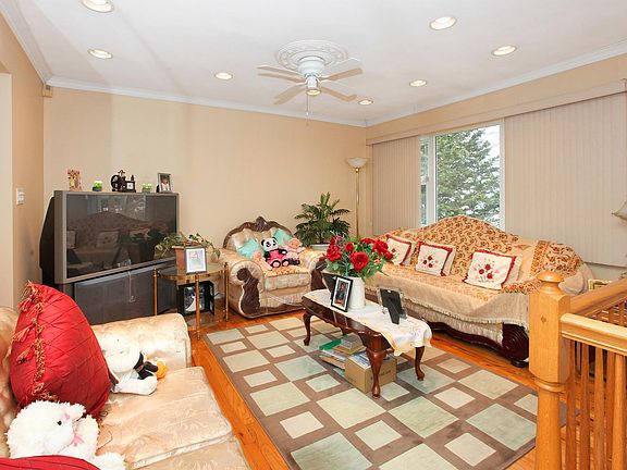 2nd image of 167 Avenue C