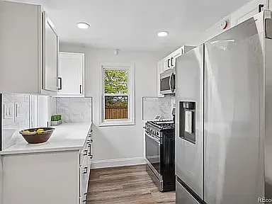 3 bed, 1100 sqft, $2,600 — Photo 2