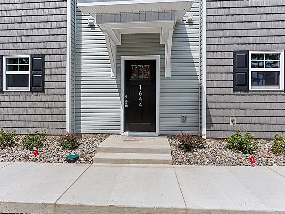 3rd image of 1644 Macintosh Dr #1644