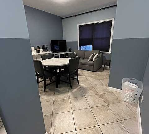 5th image of 371-375 Anderson Ave #3