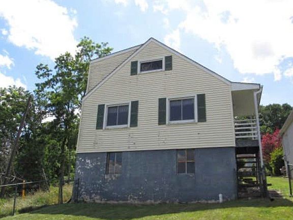 2nd image of 2345 Locust St