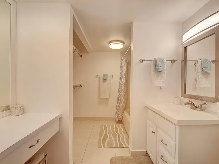 550 SW 2nd Ave #125 — Photo 9