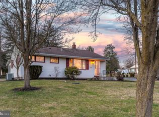 111 Circle Dr S, Lambertville, NJ 08530