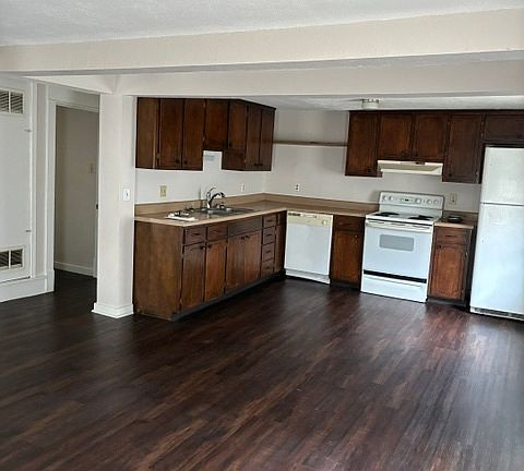 5th image of 2250 Sheldon St #2