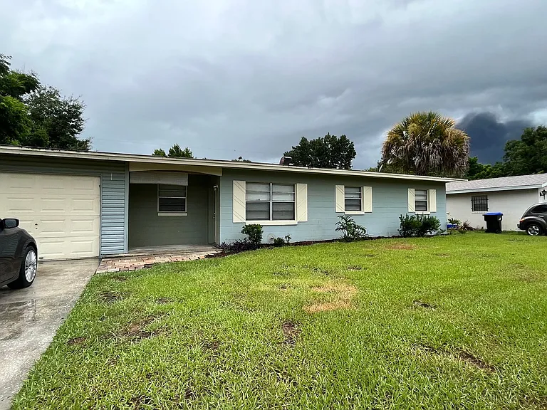 4208 Robbins Ave — Photo 1