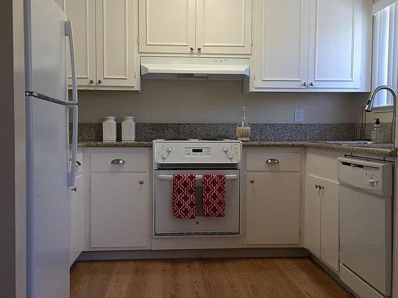 4th image of 1600 Petersen Ave APT 03