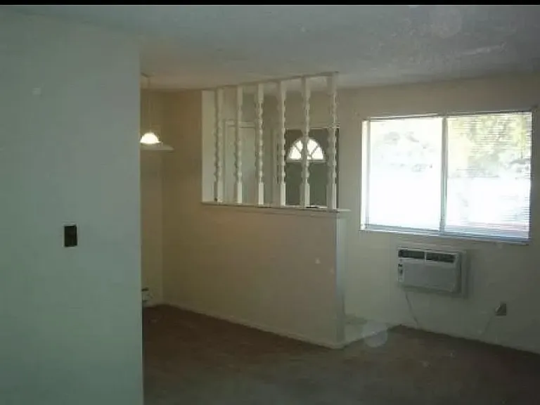 708 Delaware Ave #D — Photo 6