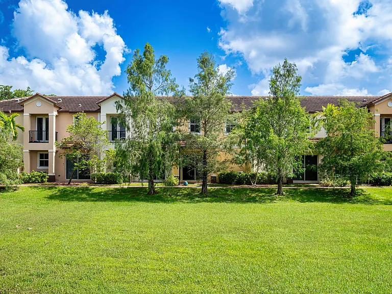 Emerald Landing — Photo 20