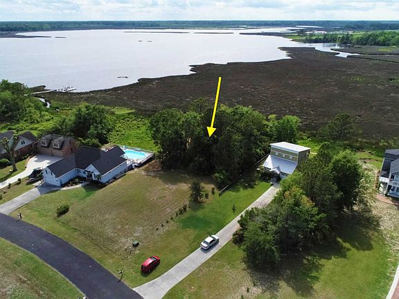 2nd image of 165 Deepwater Dr