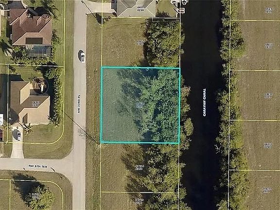 3rd image of 821 NW 33rd Pl