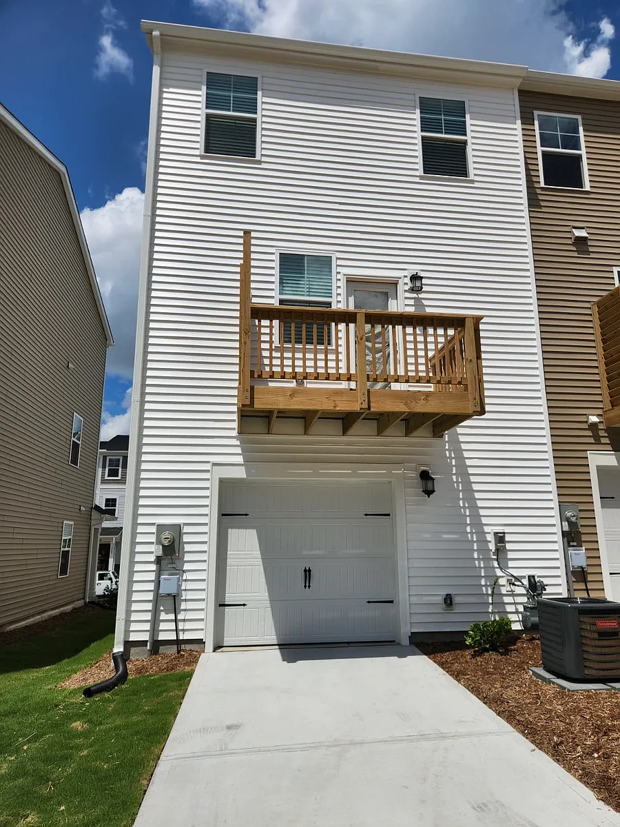 Building Photo - 4006 Silver Oak Ln