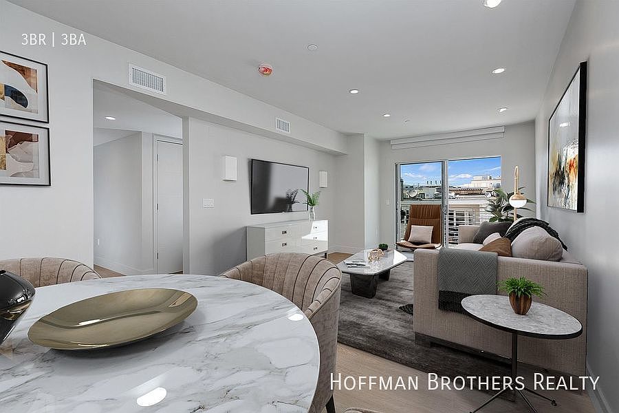 1st image of 11837 Mayfield Ave #204A
