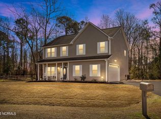 221 Rudolph Ln, Hubert, NC 28539
