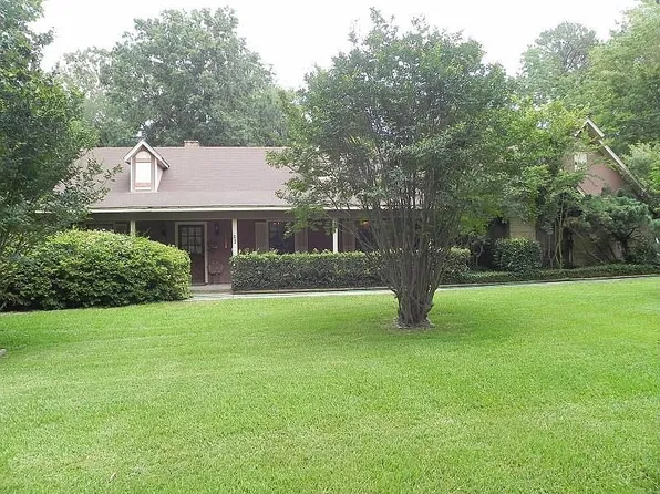 98 Briar Mdw, Huntsville, TX 77320