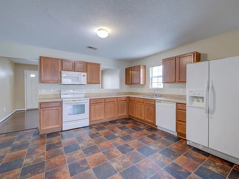 1908 Lake Carolina Dr — Photo 12