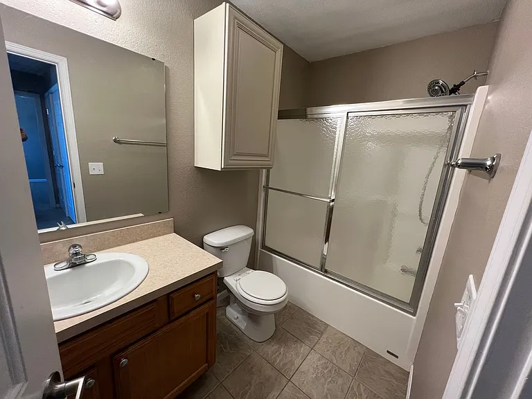 5107 Veronica Dr — Photo 3