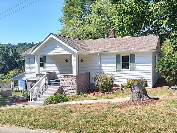 2nd image of 616 6th Ave