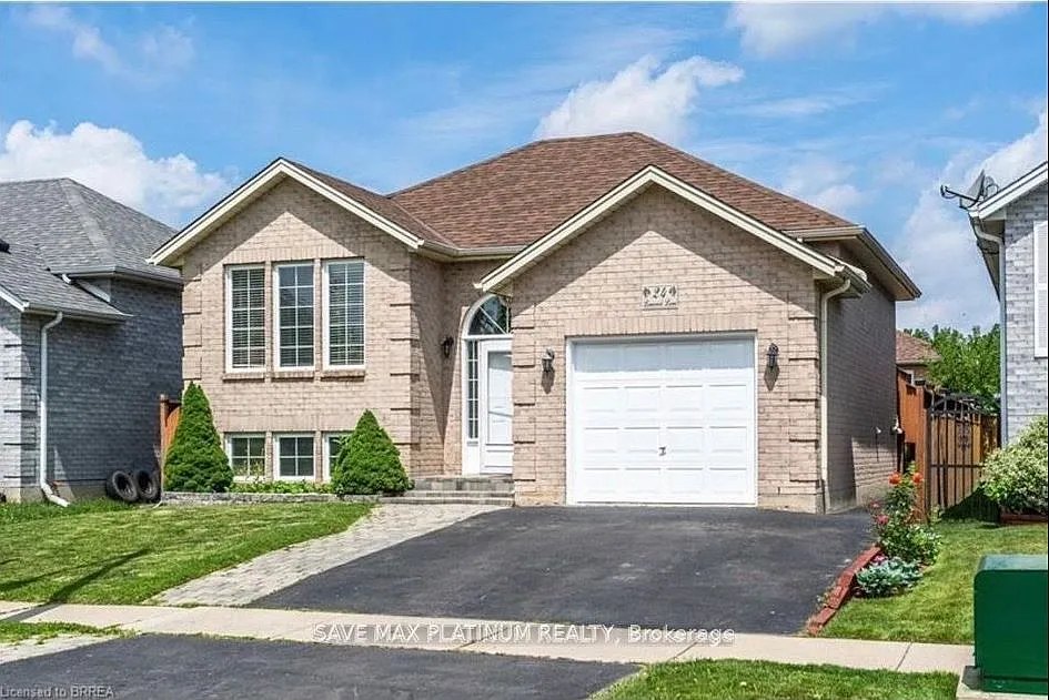 3 bed, $1,700 — Photo 2