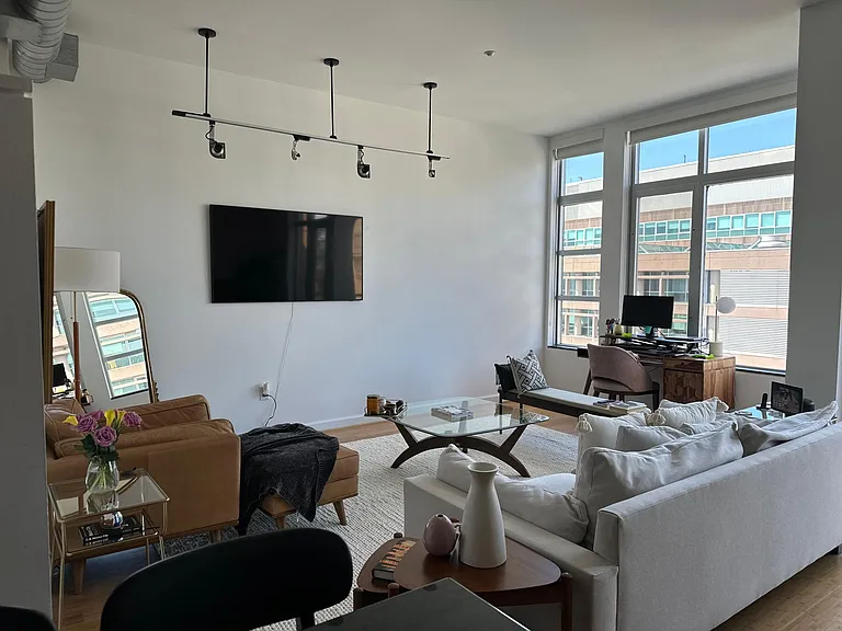 1390 V St NW #503 — Photo 2